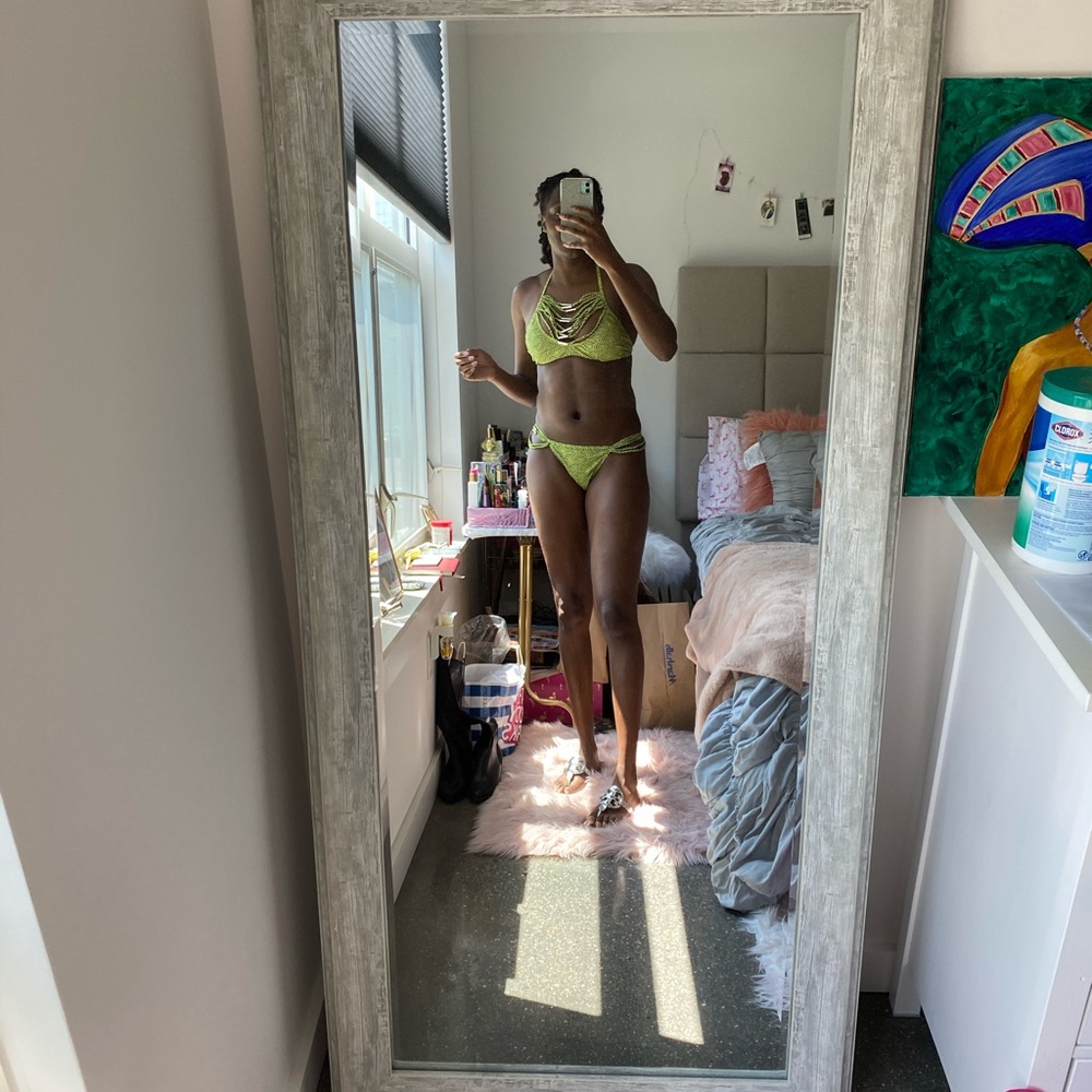 ‘Belize’ Kini 👙